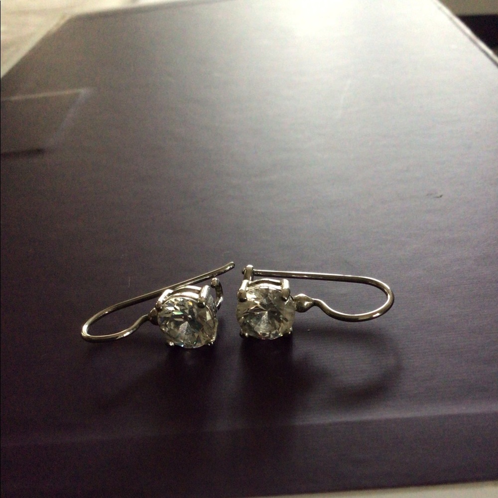 CUBIC ZIRCONIA & SILVER DROP EARRINGS.